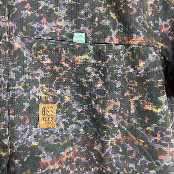 Topo Designs Women's Medium Short Sleeve Button Up Shirt Abstract Print EUC - Picture 5 of 8